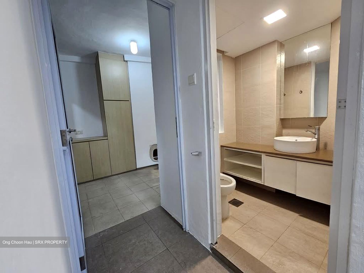 Pine Grove (D21), Condominium #559903561